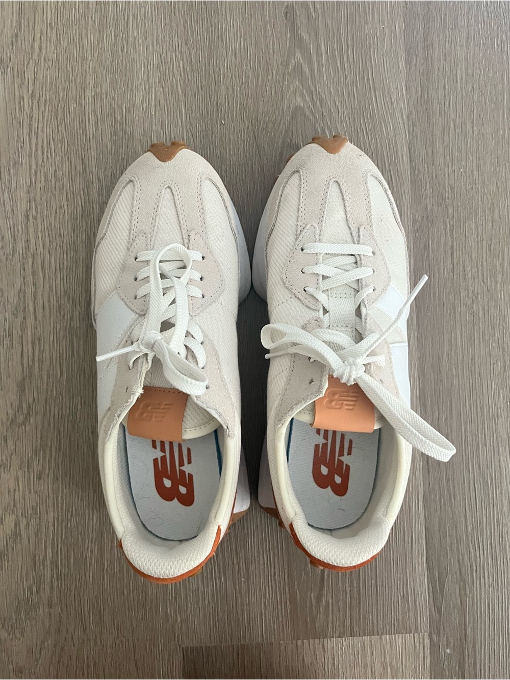 New Balance 327 Sea Salt and Rust Sneaker Size 8 - Picture 2 of 6
